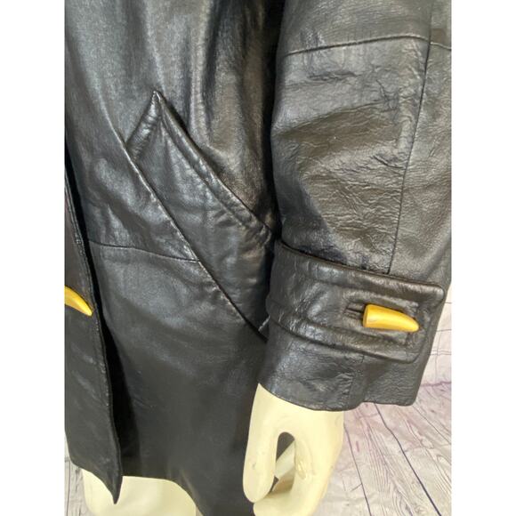 90s Worthington Butter Soft Black Leather Car Coat, Gold Claw button size Medium - Picture 6 of 13